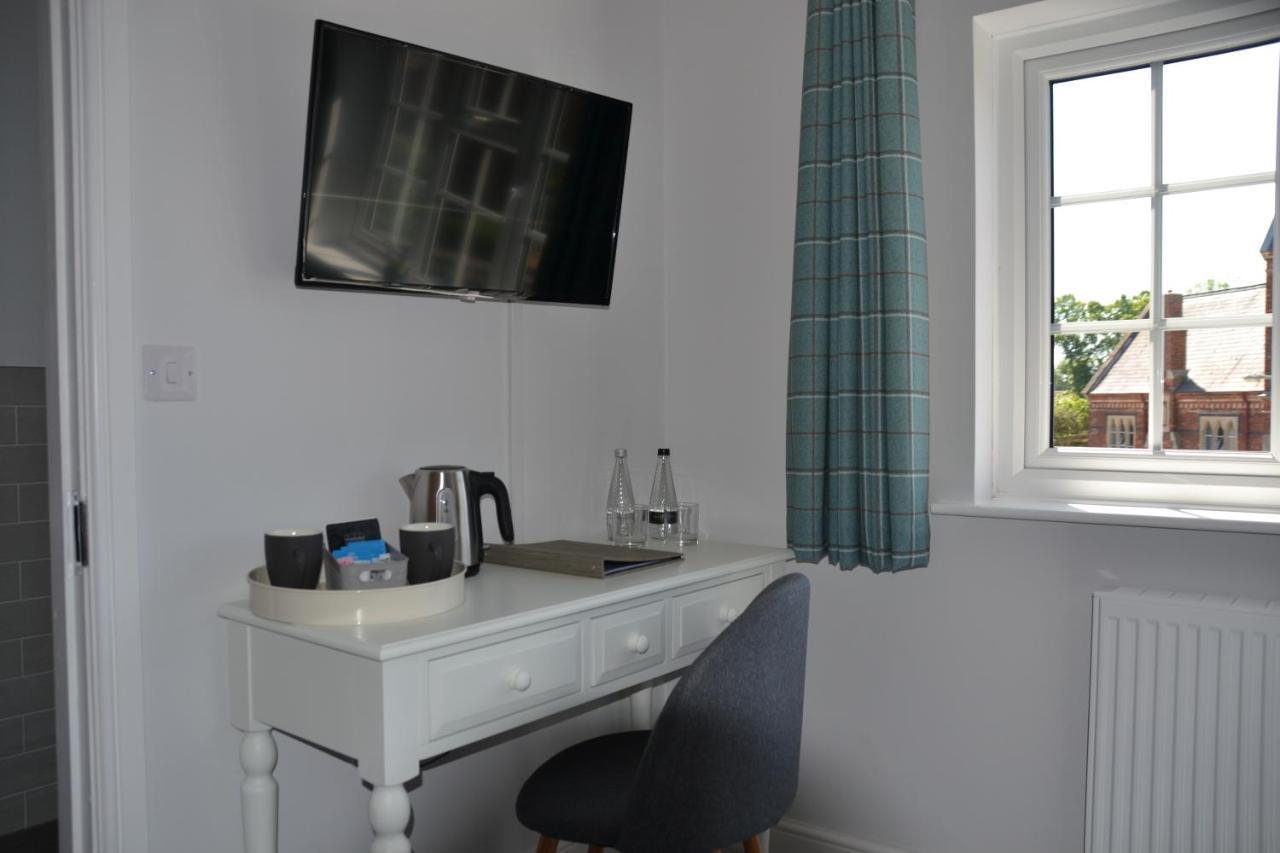 The Thorold Bed & Breakfast Marston Екстериор снимка